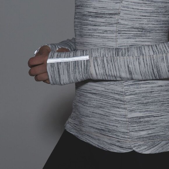Lululemon Runderful Long Sleeve- Athletic Long Sleeve Top- Size 6 - Picture 15 of 15